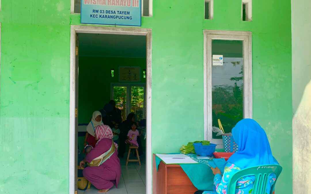 Pemantauan Tumbuh Kembang Balita Melalui Posyandu RW 03 Desa Tayem