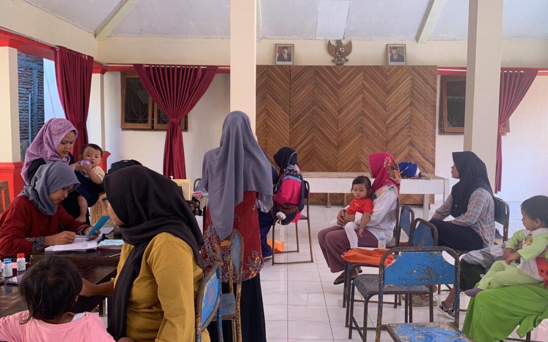 Posyandu Desa Tayem : Memantau Tumbuh Kembang Anak Secara Rutin dan Pemberian imunisasi lengkap bagi balita
